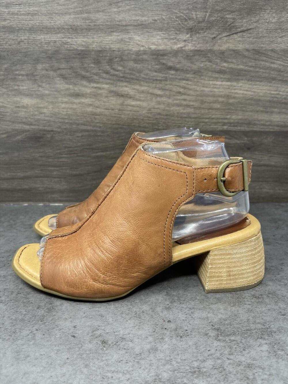 BORN Sage Leather Block Heel Sandals Womens Size 8 Slip On Open Toe